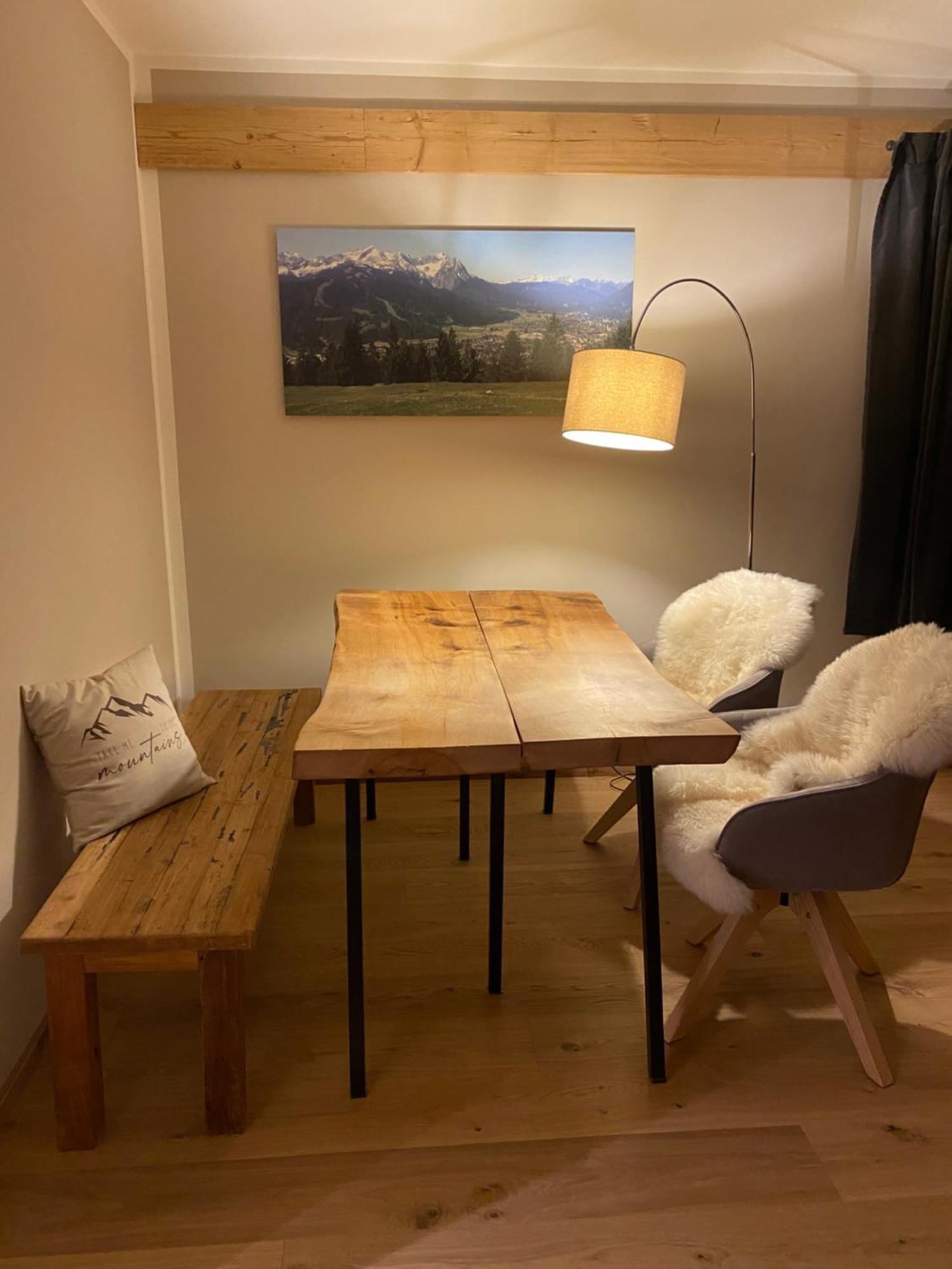 Ferienwohnung Eckenhuette Гармиш-Партенкирхен Екстериор снимка